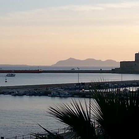 Pappalardo - Regina Elena Apartment Trapani Bagian luar foto