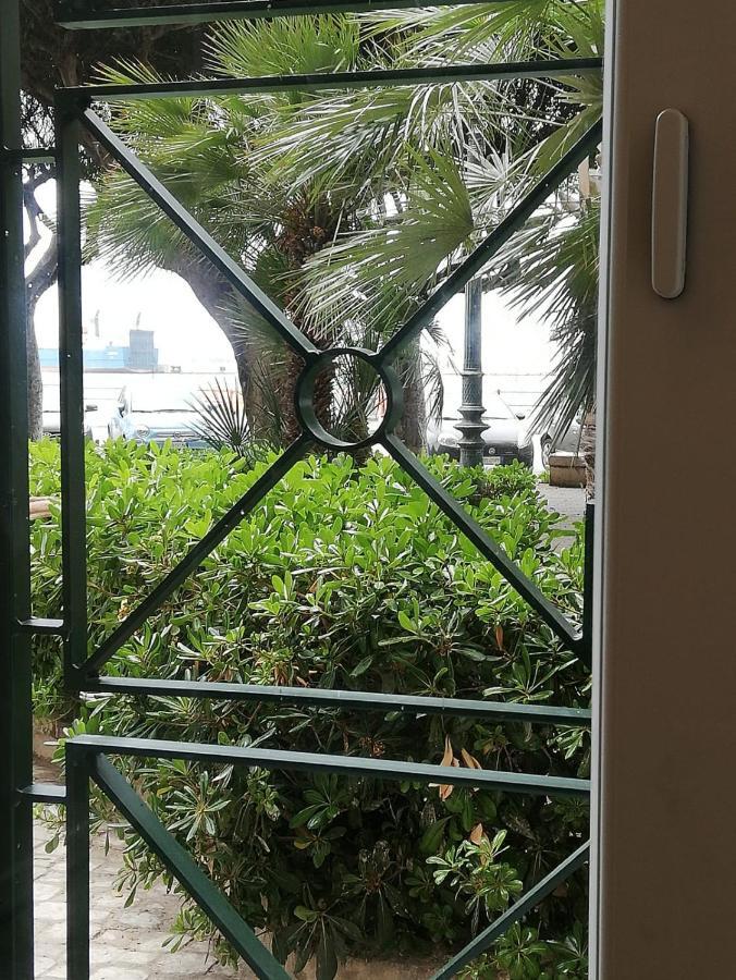 Pappalardo - Regina Elena Apartment Trapani Bagian luar foto